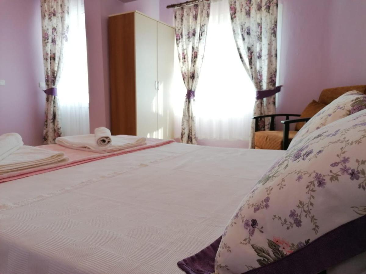 Maviev Otel Cesme Exterior photo