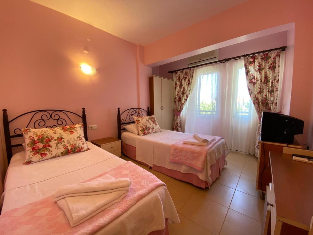 Maviev Otel Cesme Exterior photo